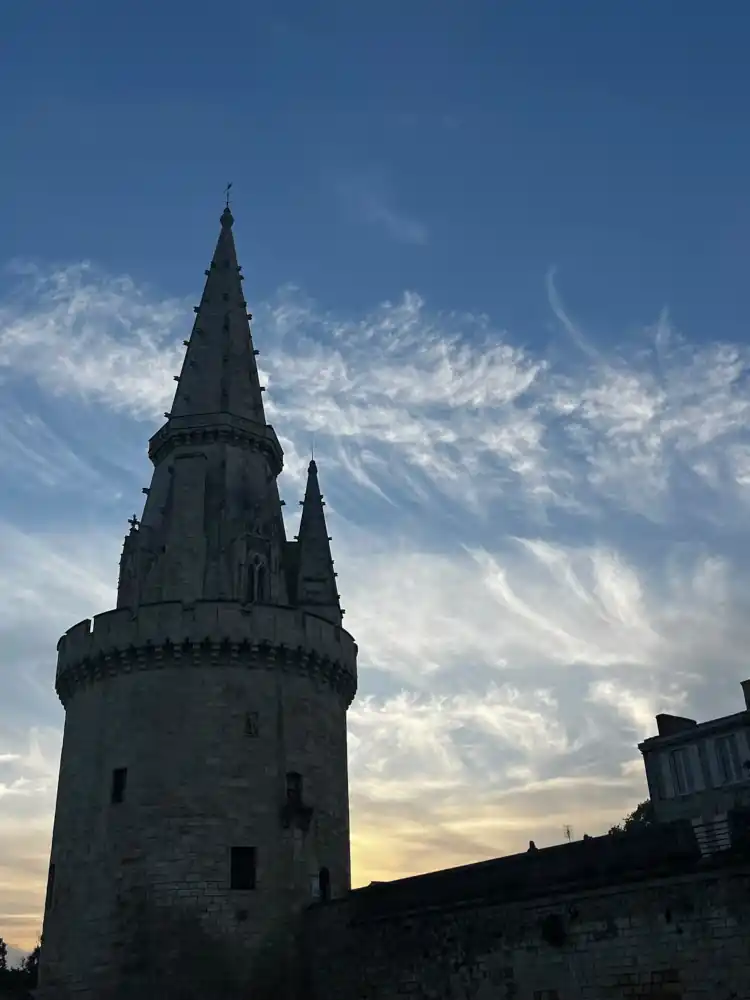 Découvrir la Rochelle depuis le Logis Rouge